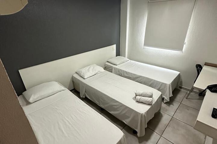 Room 14 of 39