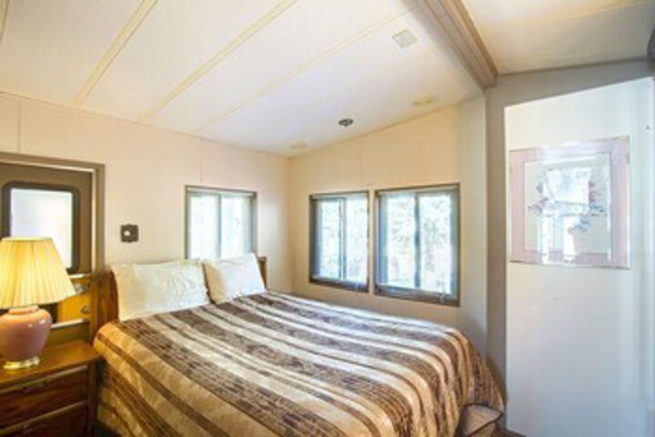 Room 40 of 54