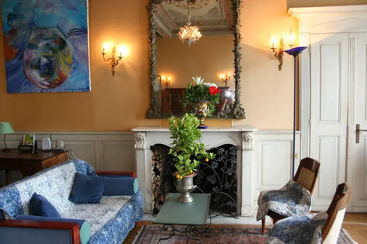 Room 4 of 24