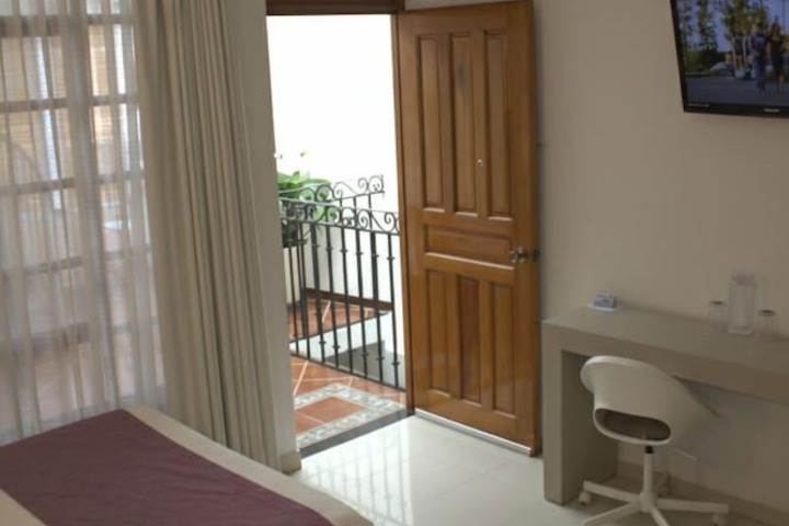 Room 6 of 23