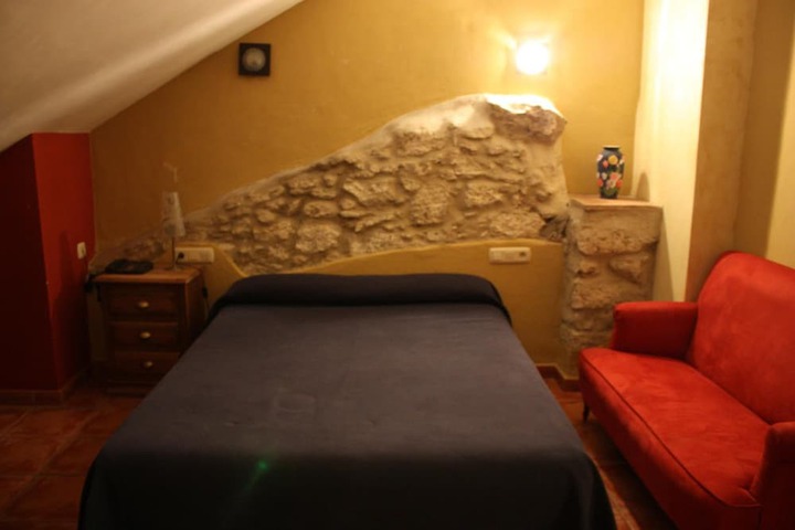 Room 12 of 36