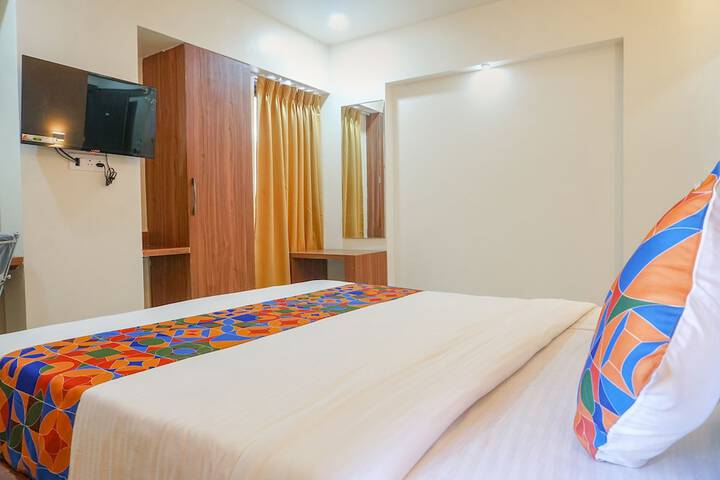 Room 8 of 38