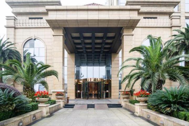 Desheng International Hotel