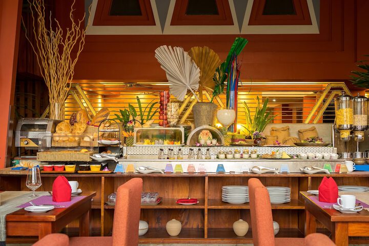 Dining 105 of 157