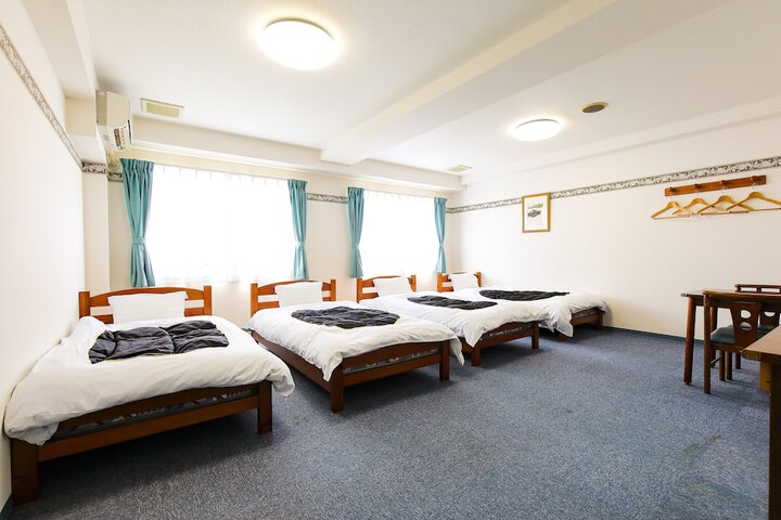 Room 2 of 29