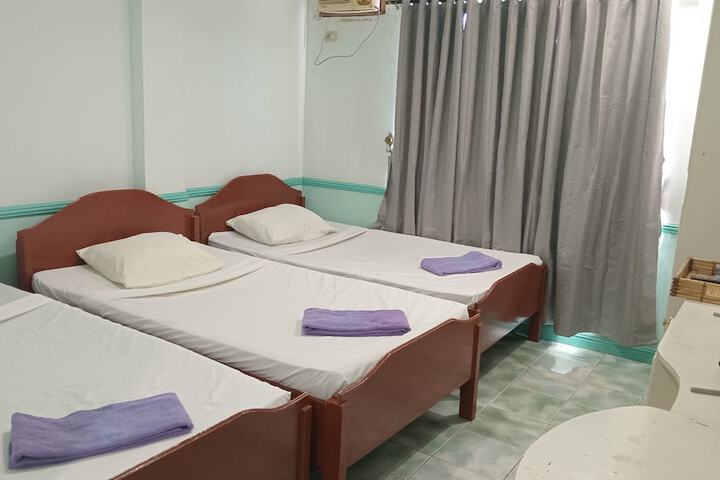 Room 9 of 22