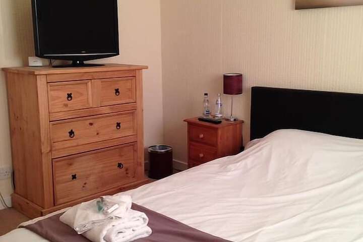 Room 10 of 42