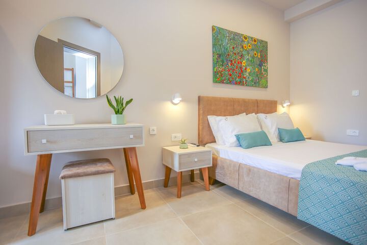 Room 10 of 40