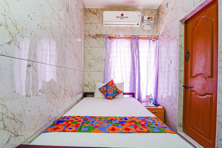 Room 15 of 34