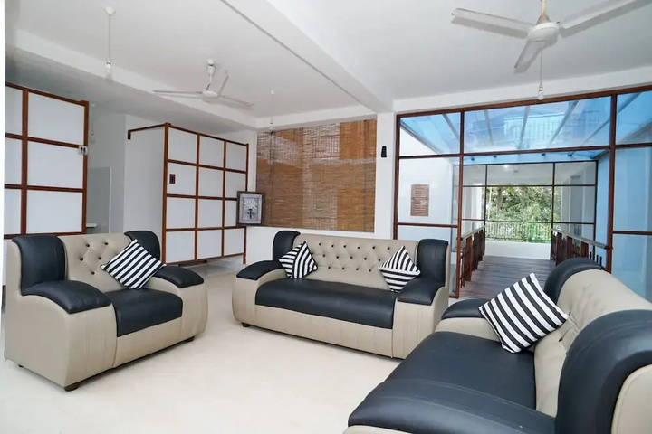 Room 5 of 20