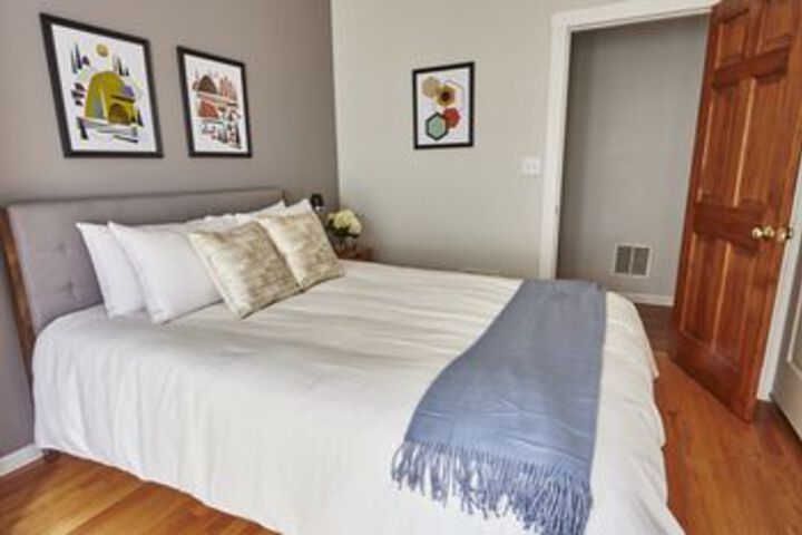 Room 10 of 22