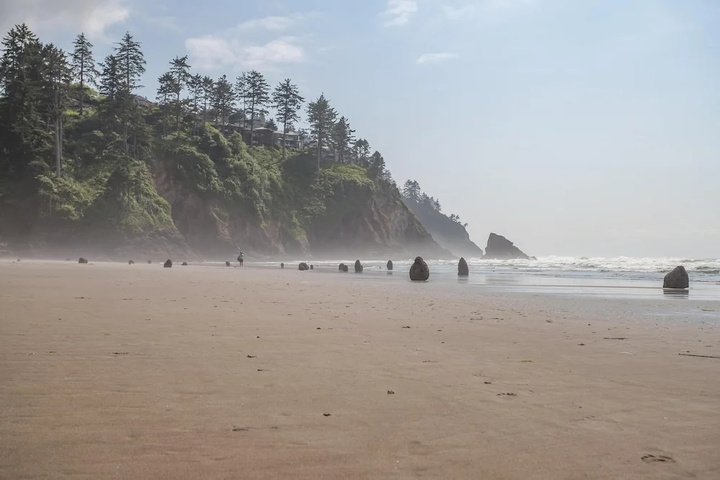 Photo of Breakers Beach House #11