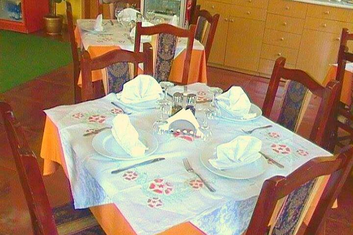 Dining 5 of 5