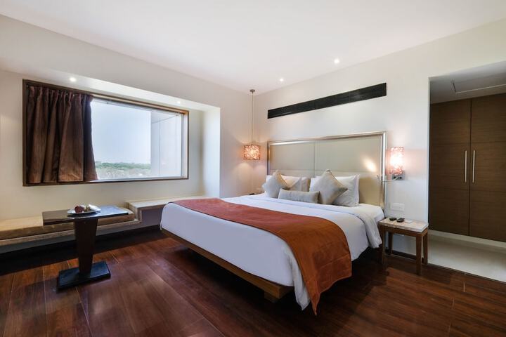Room 14 of 50