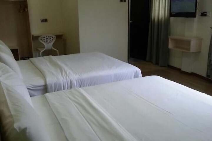 Room 20 of 43