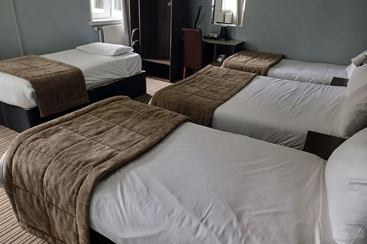 Room 26 of 69