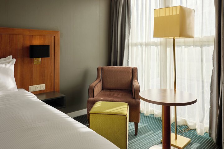 Room 70 of 292