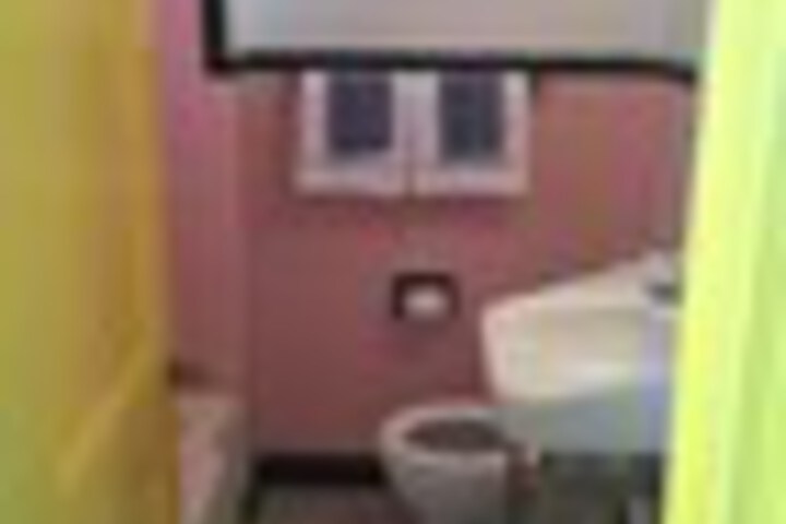 Room 137 of 204