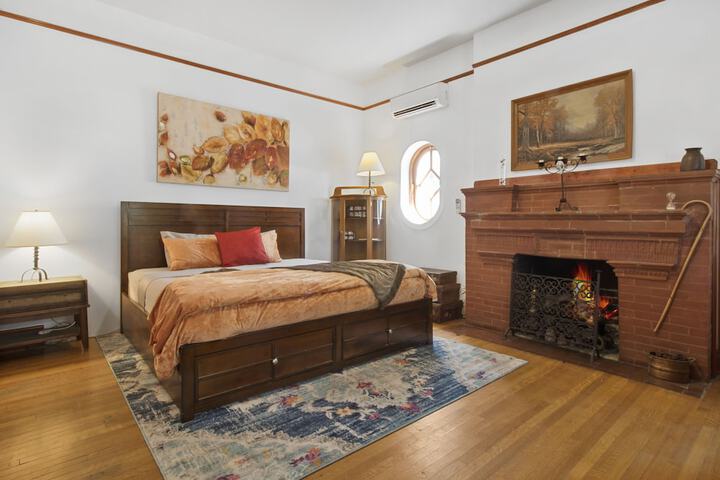 Room 53 of 105