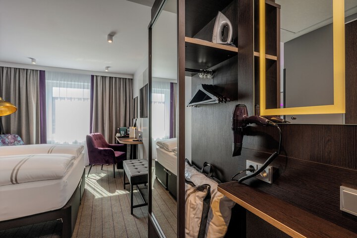 Room 29 of 79