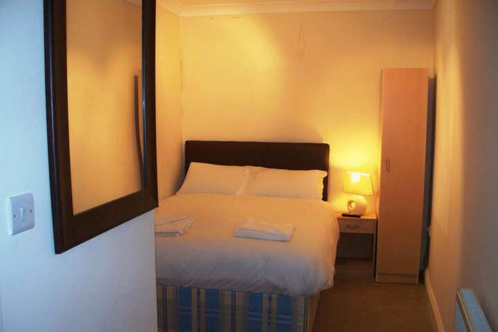 Room 8 of 26