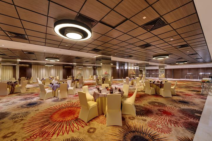 Ballroom/Hall 49 of 61