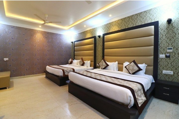 Room 18 of 47