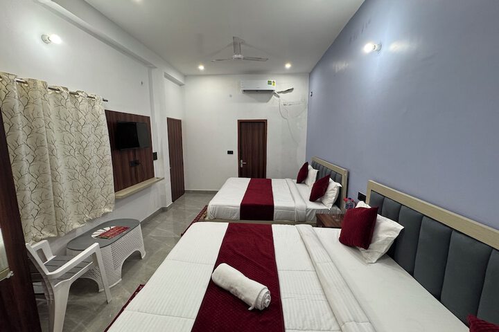 Room 16 of 25