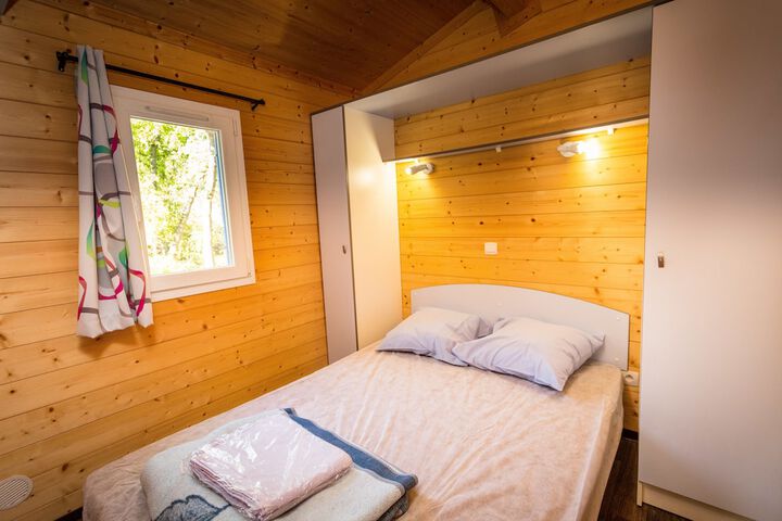 Room 3 of 120