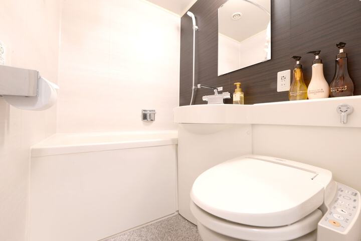 Clean Restrooms