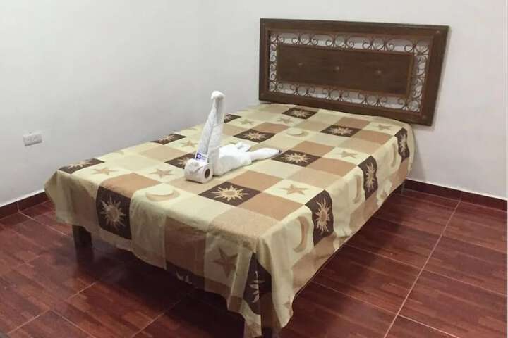 Room 5 of 11