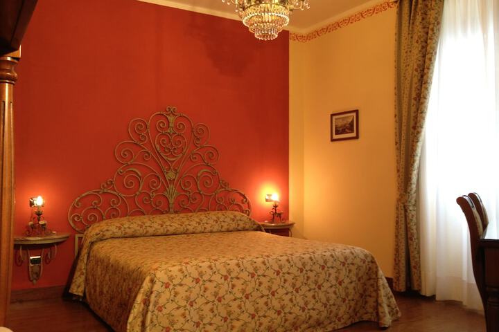 Room 3 of 45