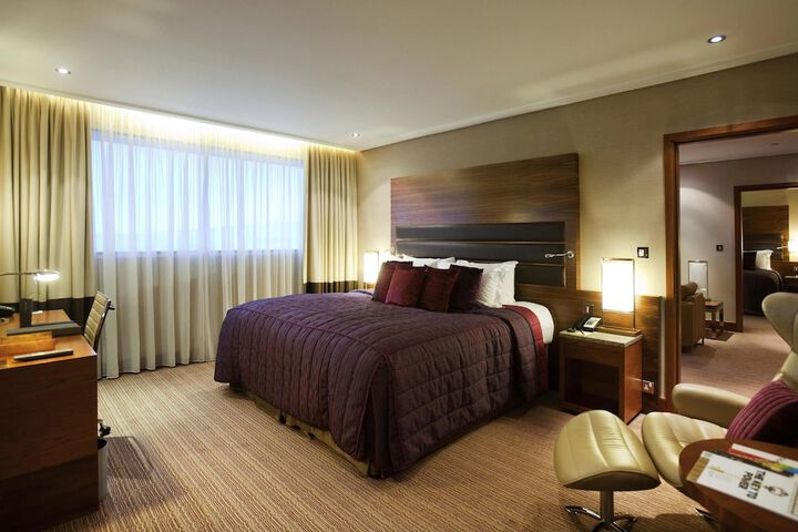 Room 40 of 126