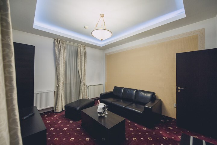 Room 18 of 66