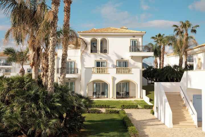 Hotel Exterior 64 of 69