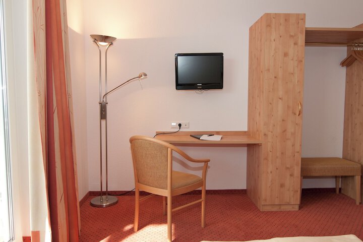 Room 11 of 52