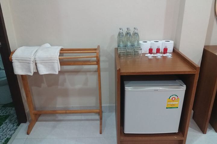 Room 13 of 33
