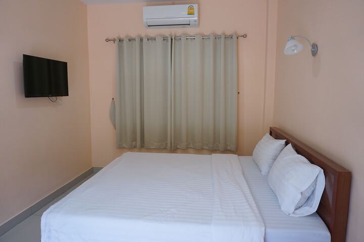 Room 7 of 38