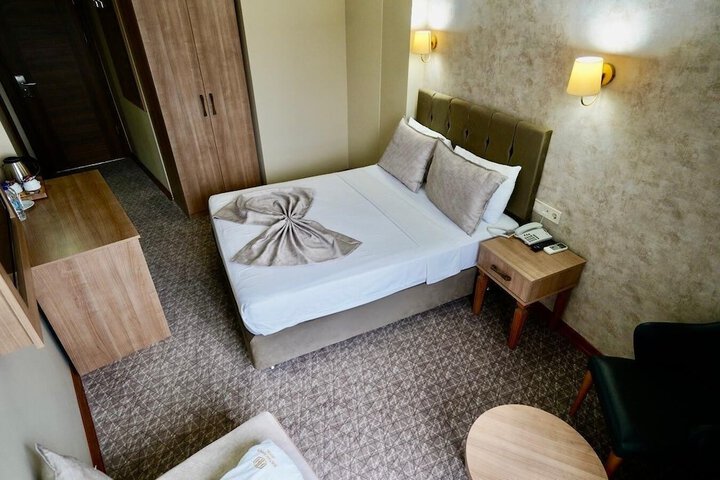 Room 33 of 113
