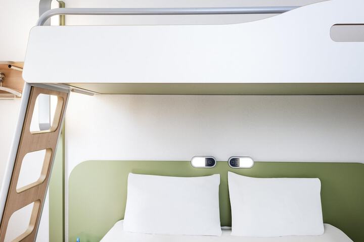 Room 14 of 55