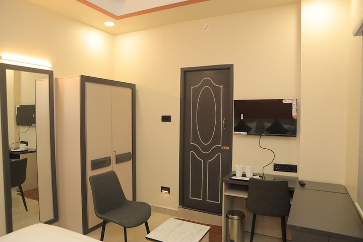 Room 60 of 114