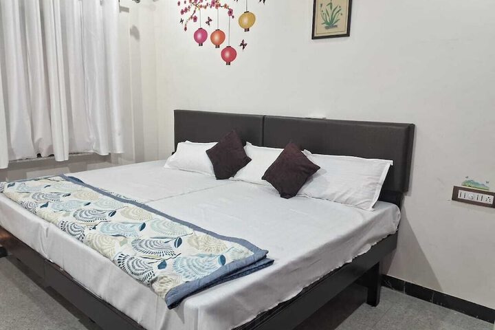 Room 8 of 22