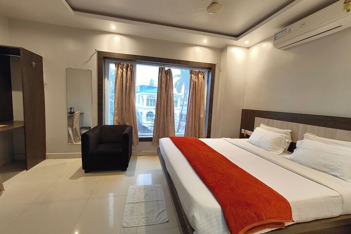 Room 6 of 24