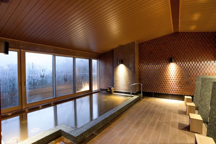 Pool 18 of 32