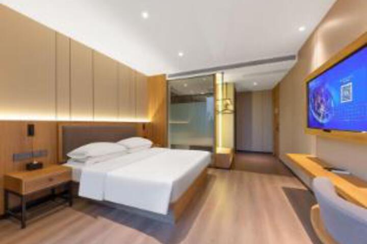 Room 10 of 10