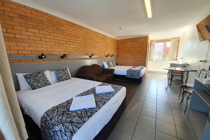 Room 12 of 40