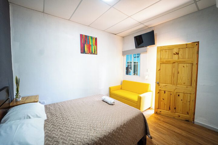 Room 4 of 37