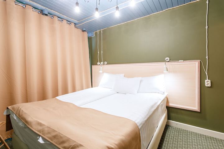 Room 7 of 38