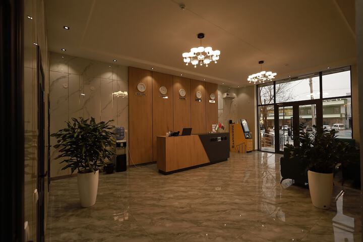 Hotel Interior 5 of 29