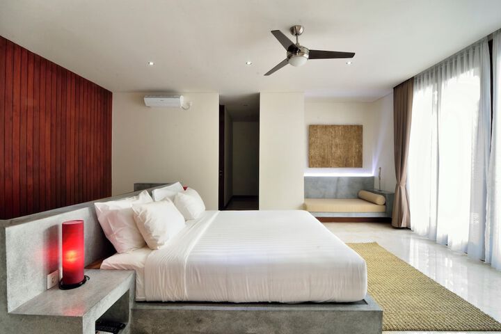 Room 13 of 62
